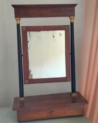 Specchiera di antiquariato