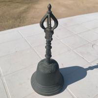 Campana antica di bronzo da collezione