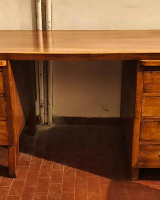 Grande scrivania art Deco anni 30  noce chiaro 