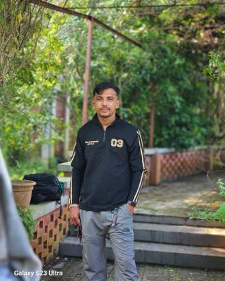 Ragazzo del Bangladesh cameriere o auto cuoco