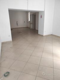 Locale uso negozio/studio professionale