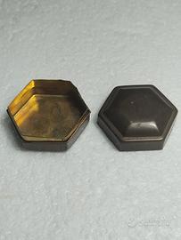 scatolina porta pillole vintage in ottone 