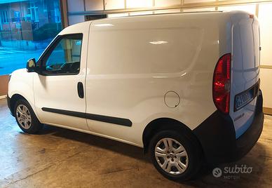 FIAT DOBLO' CARGO 1600 JTD 120 CV 3 POSTI