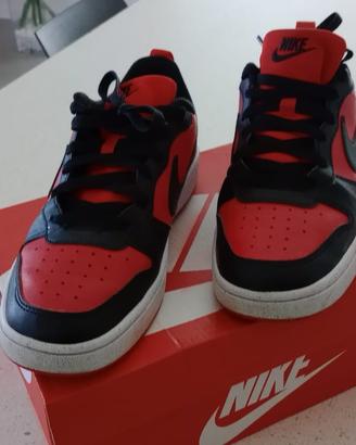 NIKE SNEAKERS
