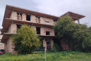 Palazzo In corso di Costruzione - Riace Marina ZES