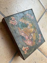 Porta oggetti in legno d’epoca