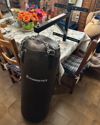 Sacco da box completo di supporto muro
