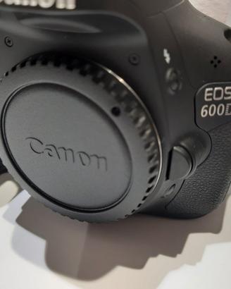 Canon EOS 600D - Obiettivo EF-S18-55 IS II