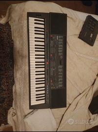 pianola Yamaha psr500