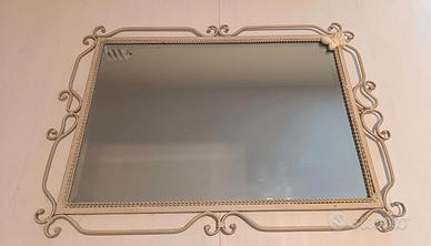 specchio con cornice
