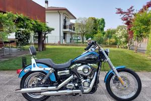 Harley Davidson Dyna Super Gilde Custom