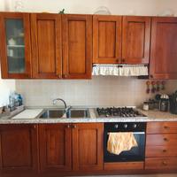 CUCINA IN LEGNO.