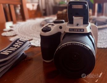 Fotocamera Fujifilm fine Pix S8200