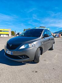 Lancia Ypsilon 2018 grigio benzina