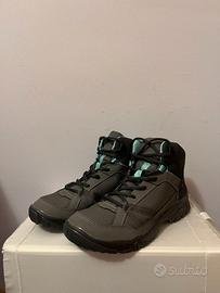 Scarpe trekking taglia 39 per donna (nuove)