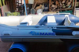 gommone e motore fuoribordo