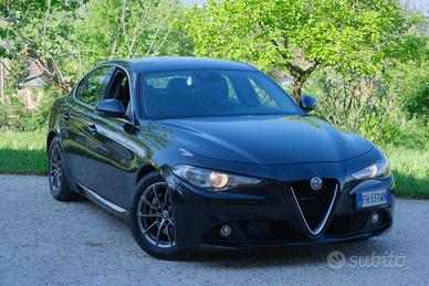 Alfa Romeo Giulia 2.2 Mjet 150cv 6 Marce Nera