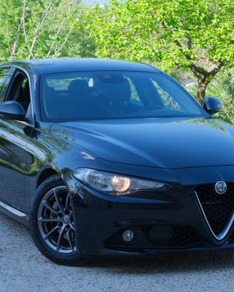 Alfa Romeo Giulia 2.2 Mjet 150cv 6 Marce Nera
