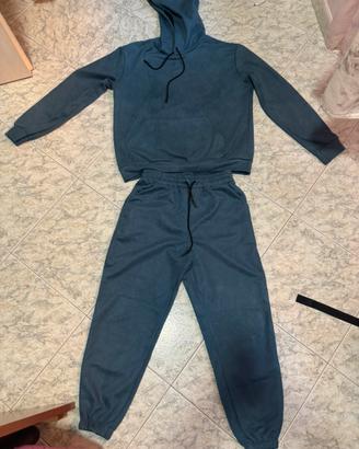 completo felpa e pantalone di tuta