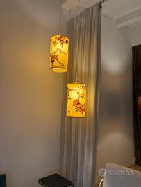 Lampade a sospensione dipinte.