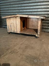 Cuccia coibentata impermeabilizzata con veranda