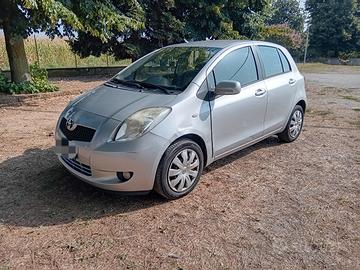 TOYOTA YARIS 1.3 BENZINA 5P.  *UNICA PROPRIETARIA 