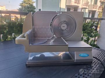 Affetatrice modello Diana Italia
