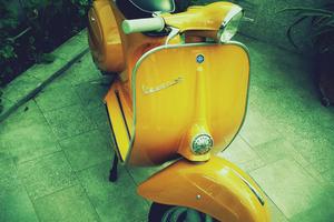 Vespa 50 N 1968 Faro Tondo Giallo Positano Restaur