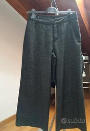 pantaloni in  tweed.