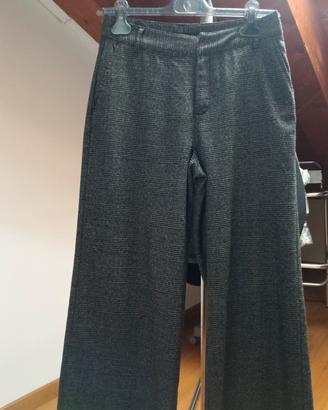 pantaloni in  tweed.