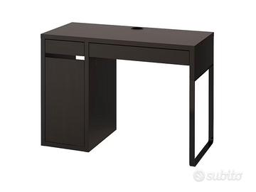 Scrivania per computer