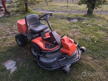 Trattorino tagliaerba Husqvarna 15,5 CV