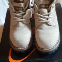 scarpe trekking. 