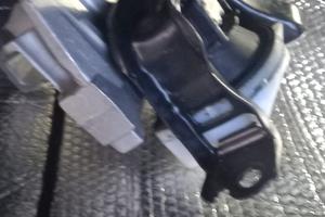 supporto motore nissan juke 1.5 dci  anno 2015