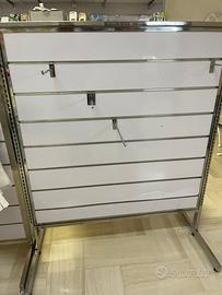 Arredamento per negozio