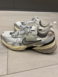 Scarpe Nike V2K RUN
