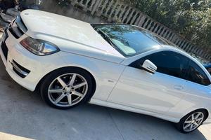MERCEDES CLASSE C 220 COUPÉ 