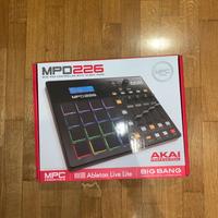 AKAI Professional Pro MPD226 Controller MIDI