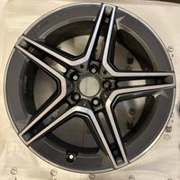 Cerchio mercedes gla raggio 19 amg