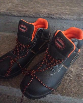 scarpe antinfortunistiche