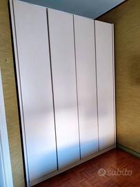 Armadio laccato bianco in legno