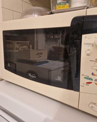 Microonde multifunzione 
