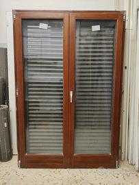 infisso nuovo in legno lamellare con persiana 