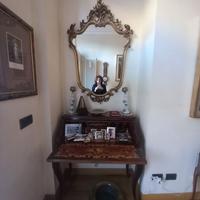 console e tavolino più specchio