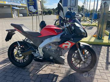 Aprilia tuono 125