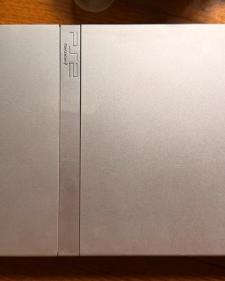 PlayStation 2 PS2 Slim Silver + 2 Contr. + 4 MC