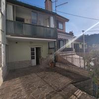 Casetta accostata in via Moreri, da ristrutturare