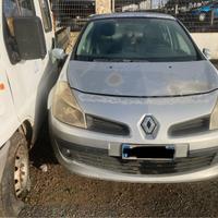 Renault Clio  2011 1.5 dci