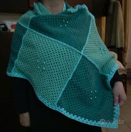 Maxi stola multiuso uncinetto con perline 