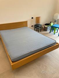 Letto matrimoniale francese